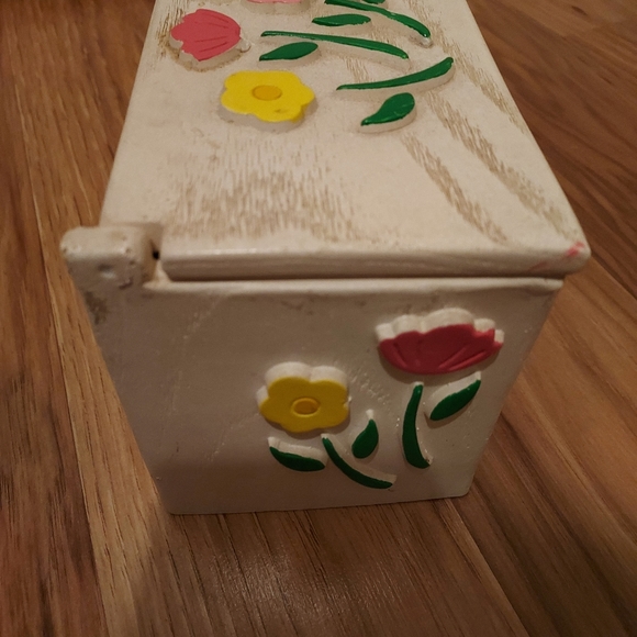 Vintage FTD 1985 Wood Look Resin Pink Yellow Green Flowers Theme Recipe Box USA - Picture 4 of 11